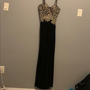size 0 gold and black strapless prom dress